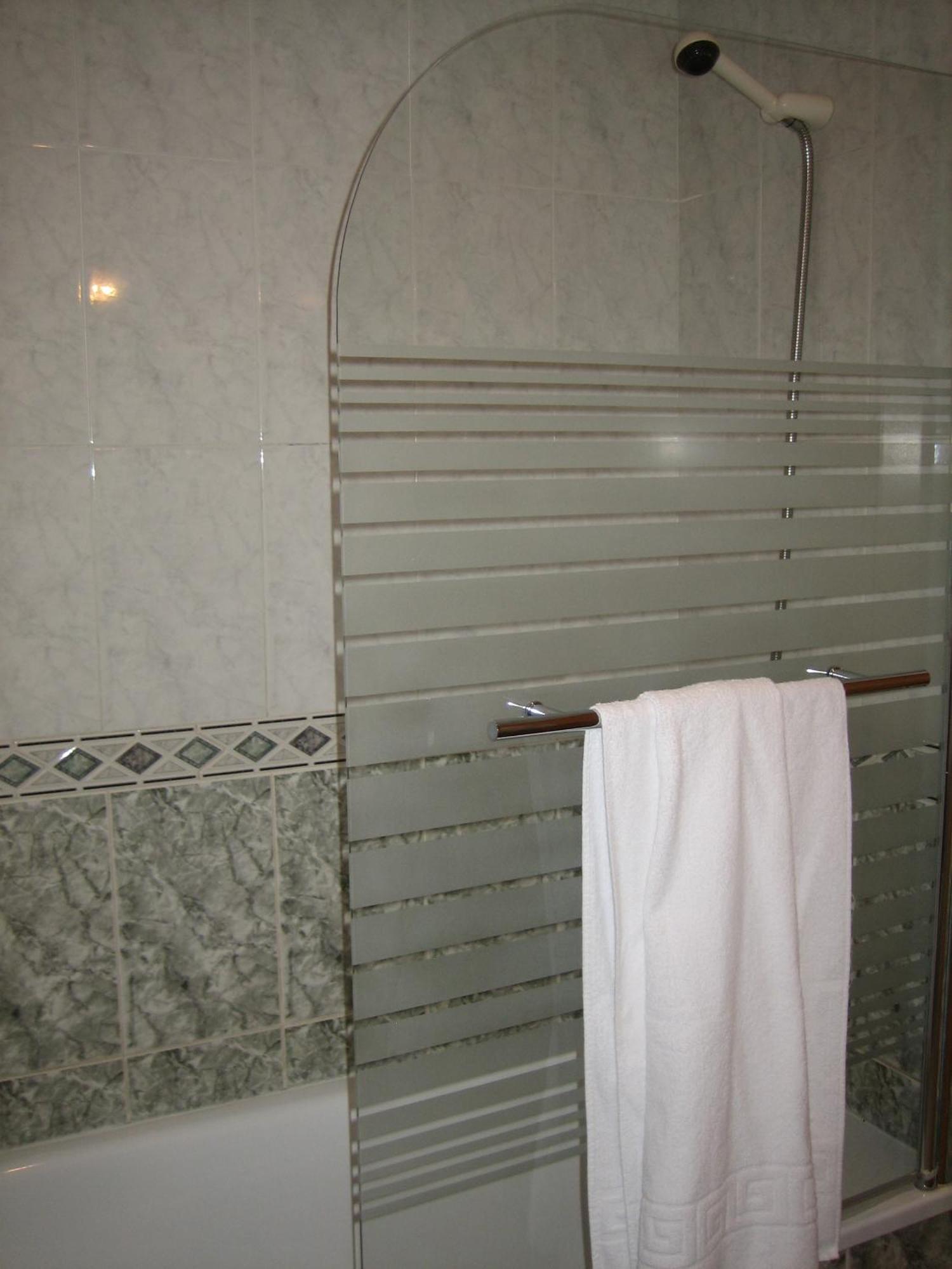 Hostal Madruga Elche Bagian luar foto
