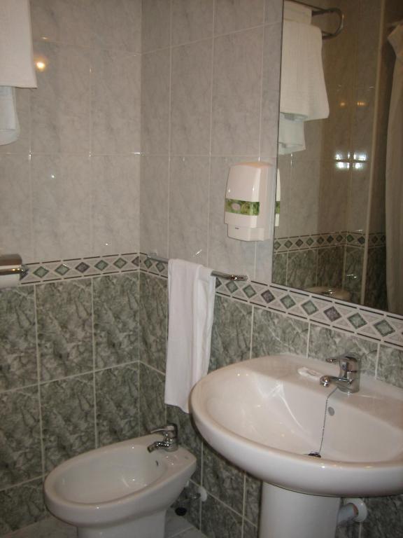 Hostal Madruga Elche Ruang foto
